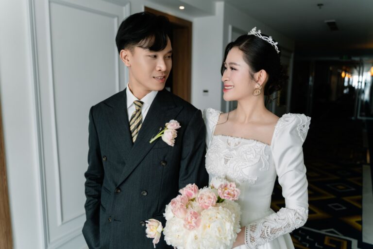 Cô dâu chú rể trong ngày cưới – Celef Wedding